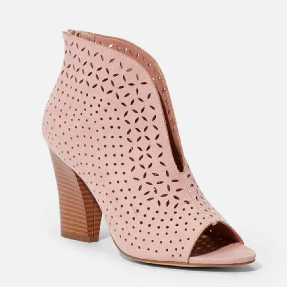 Brand new Cheyla size 9 JustFab booties open peep toe sandals heels